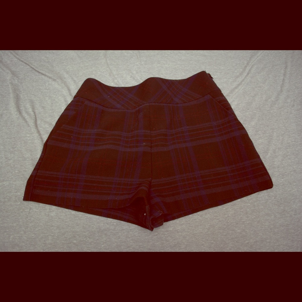 plaid black shorts